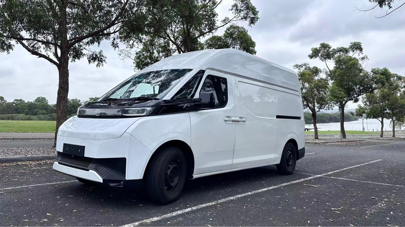 Farizon’s Electric SuperVan Hits Australia - Gets the Green Light