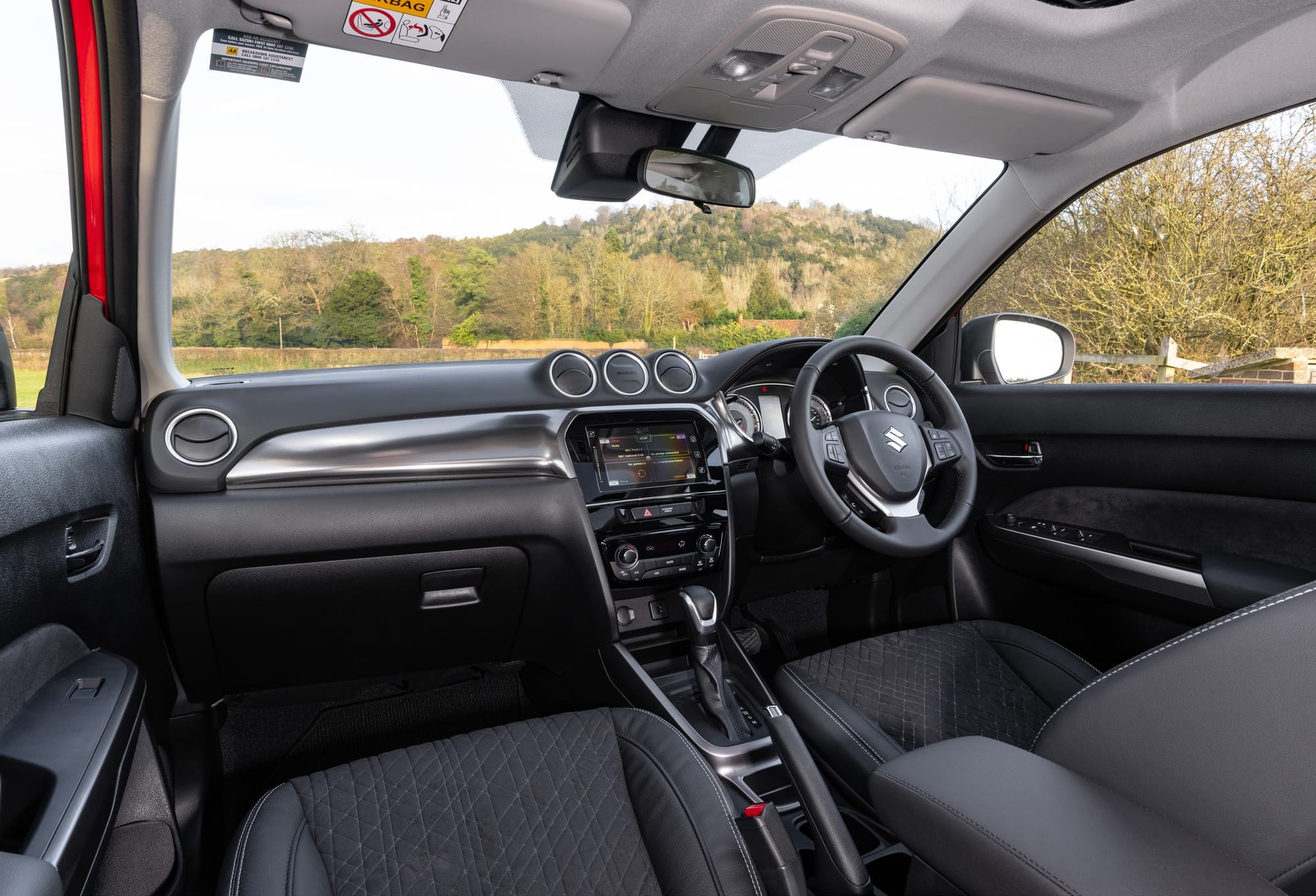 2024 Suzuki Vitara interior