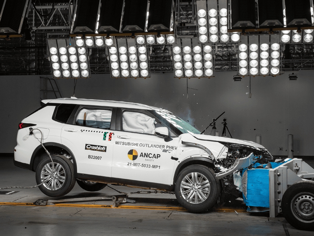 2024 Mitsubishi Outlander Crash Test