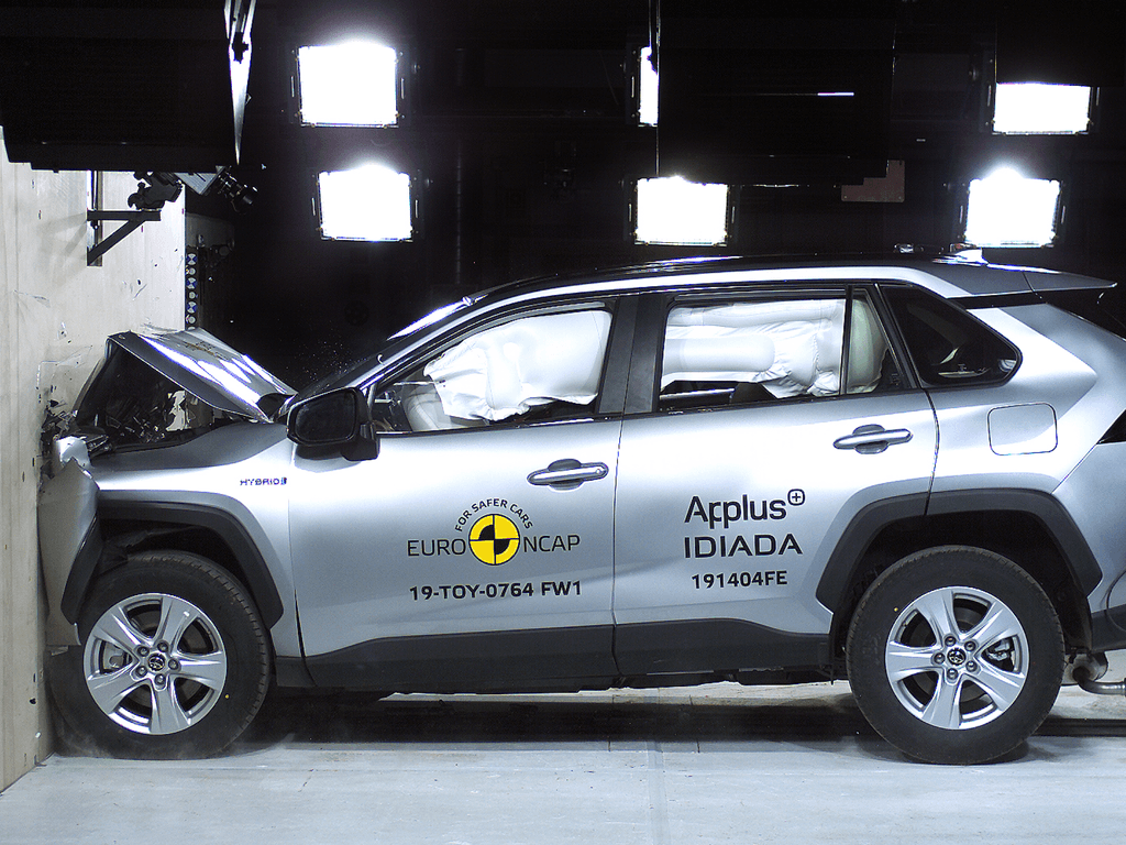 Toyota RAV4 Crash Test