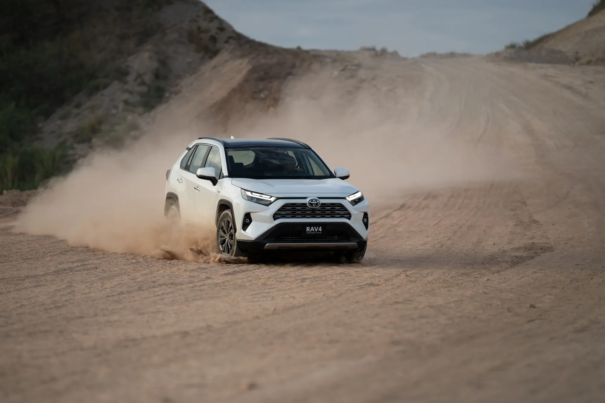 2025 Toyota RAV4 Buyer's Guide: Choosing the Right Hybrid SUV for Your Needs