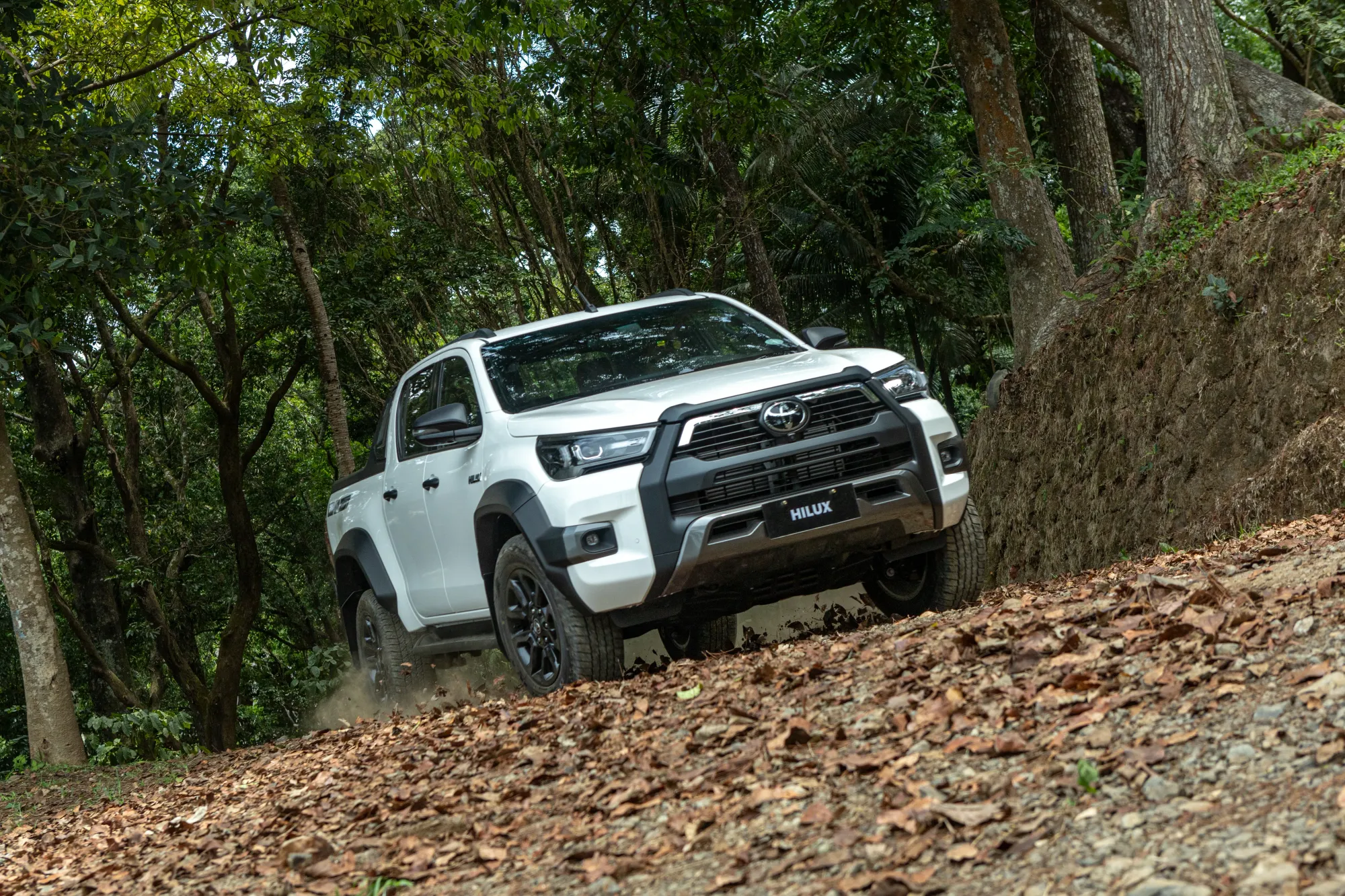 2024 Toyota HiLux V-Active Review Roundup-Driving Experience 