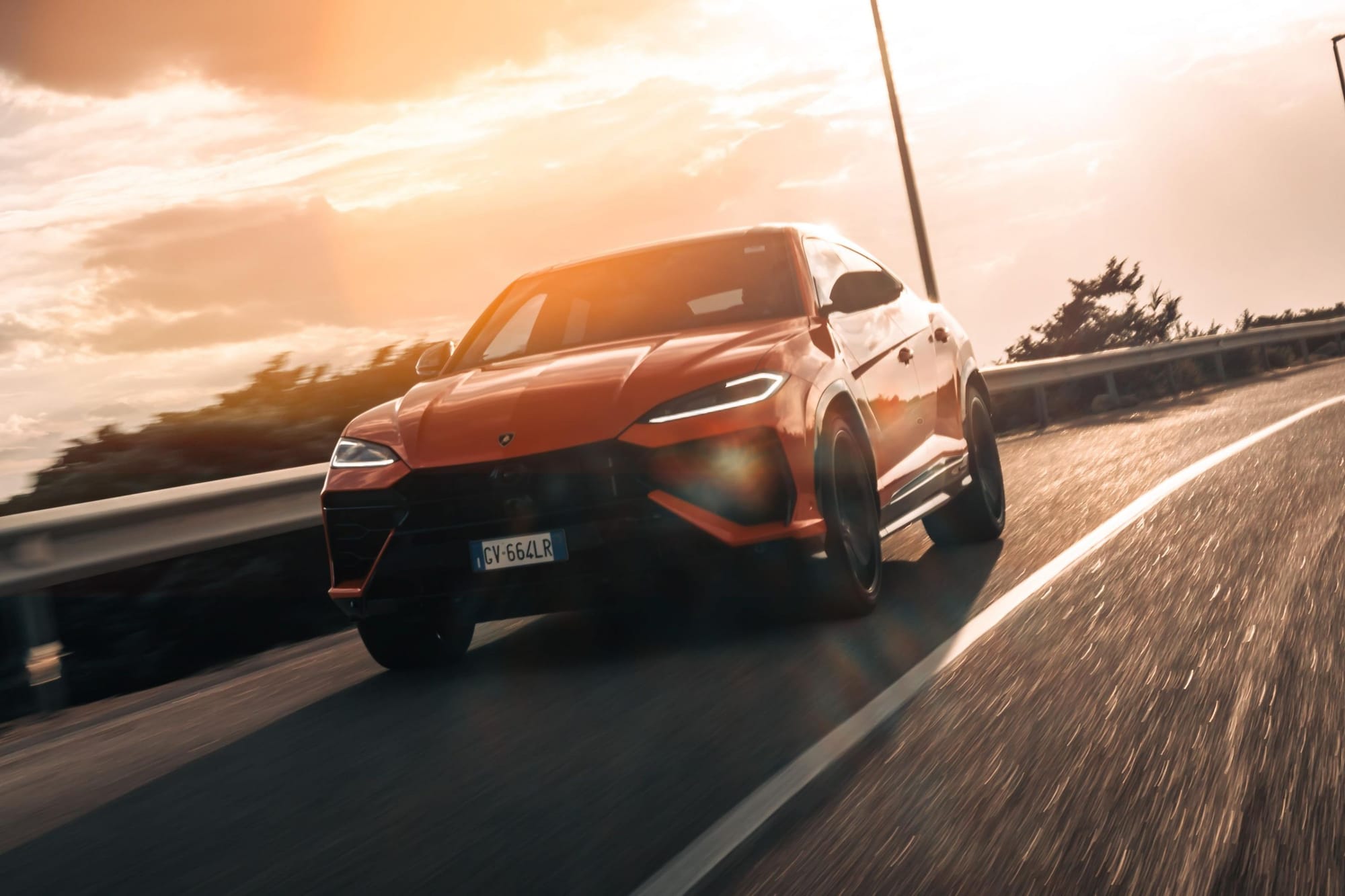 2025 Lamborghini Urus SE Review Roundup – Driving Experience 