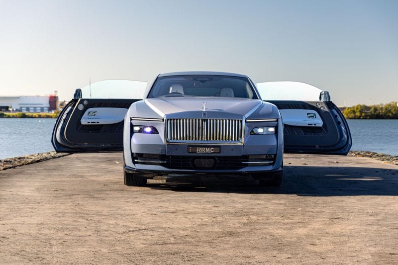 2025 Rolls-Royce Spectre Review Roundup –Front View 