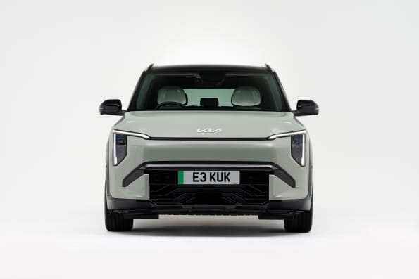 2025 Kia EV3 Review Roundup – Front