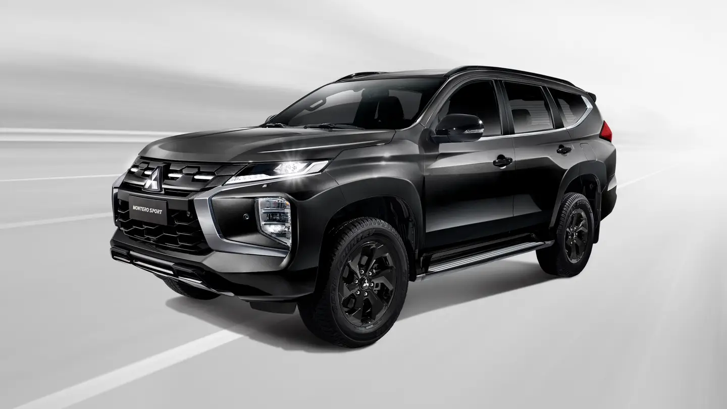 2025 Mitsubishi Pajero Sport GSR Review Roundup- Side View 