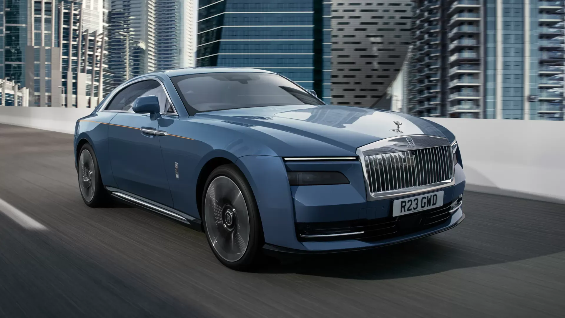 2025 Rolls-Royce Spectre Review Roundup – Side in Motion 