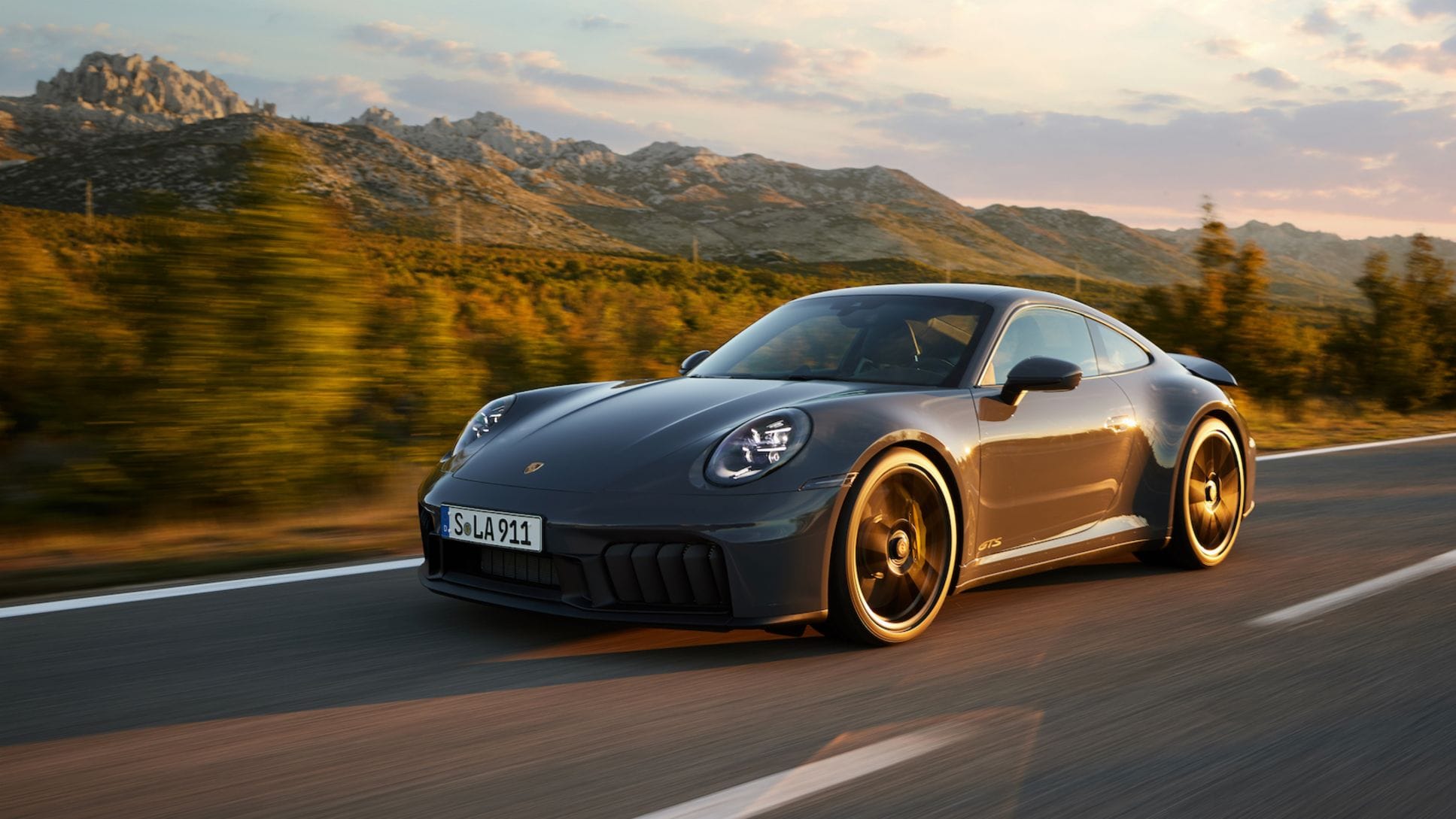 Porsche Reconsiders EV Strategy, May Offer Hybrid and Combustion Options for Future Models