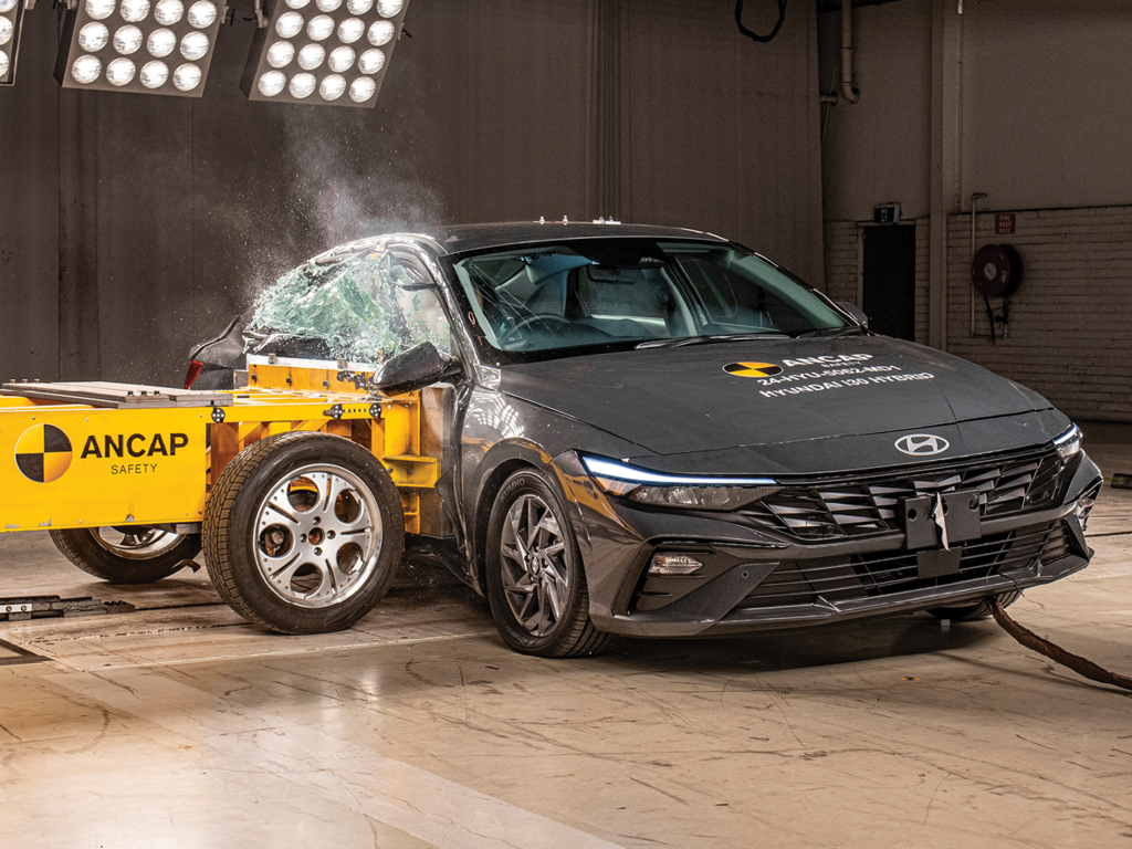 Comparison of damage of Hyundai i30 ANCAP Crash Test