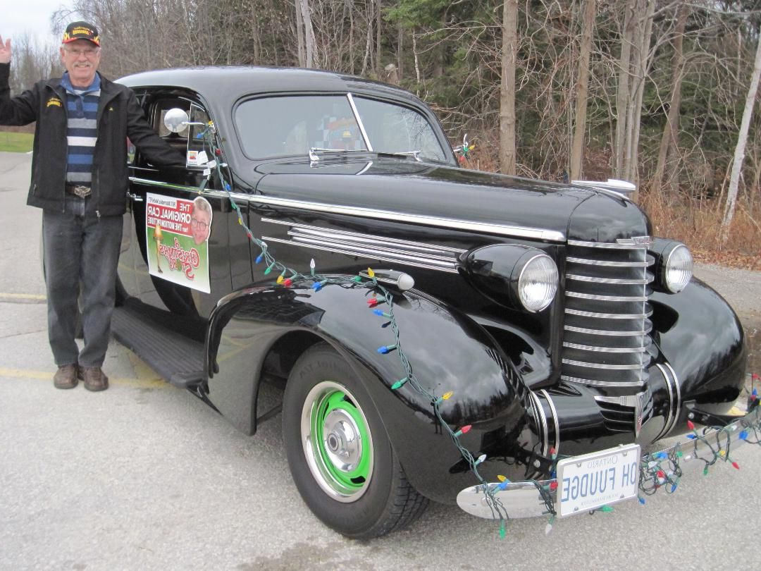 1937 Oldsmobile Six