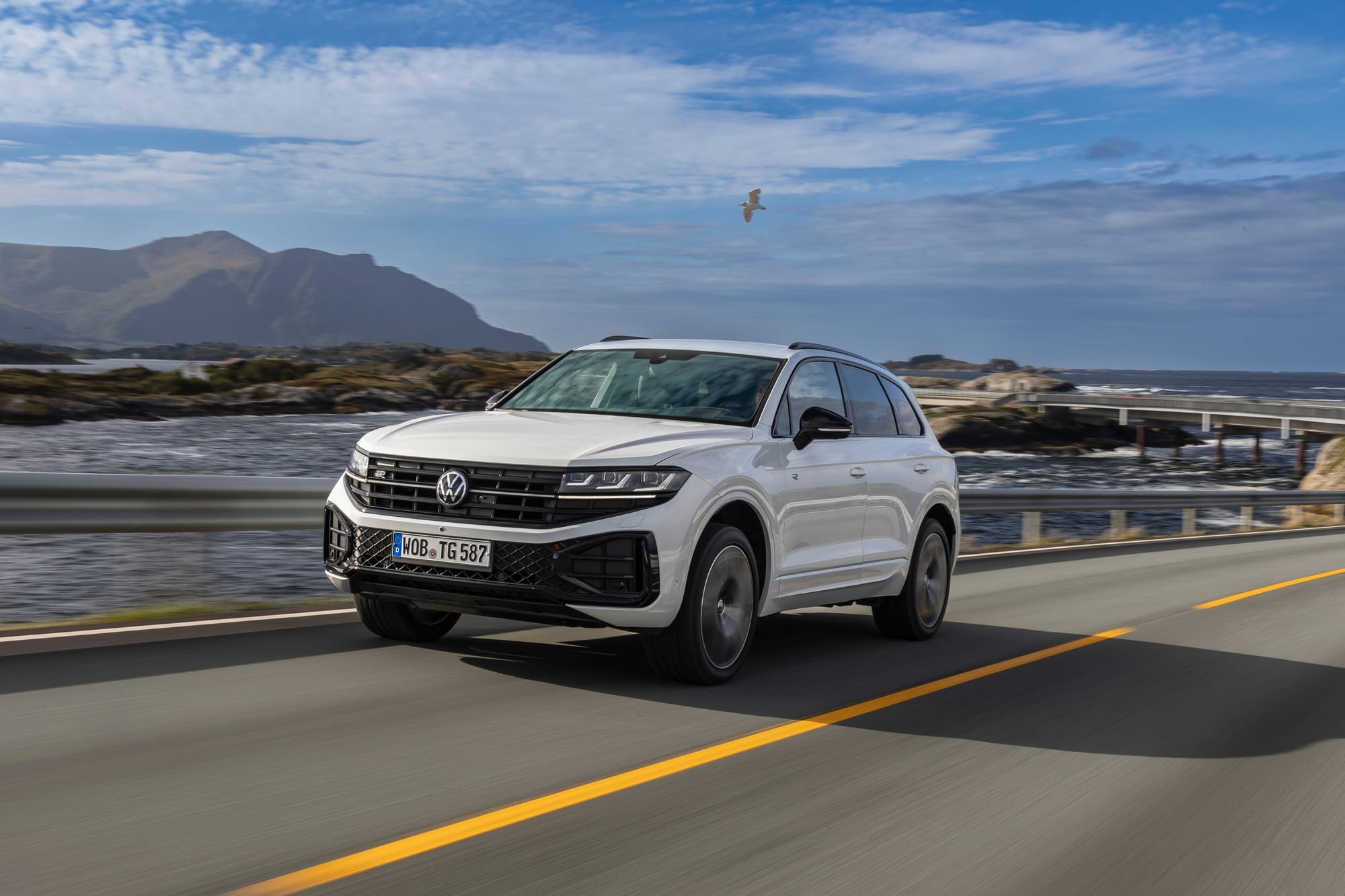 2025 Volkswagen Touareg Review: Price, Specs and Rating