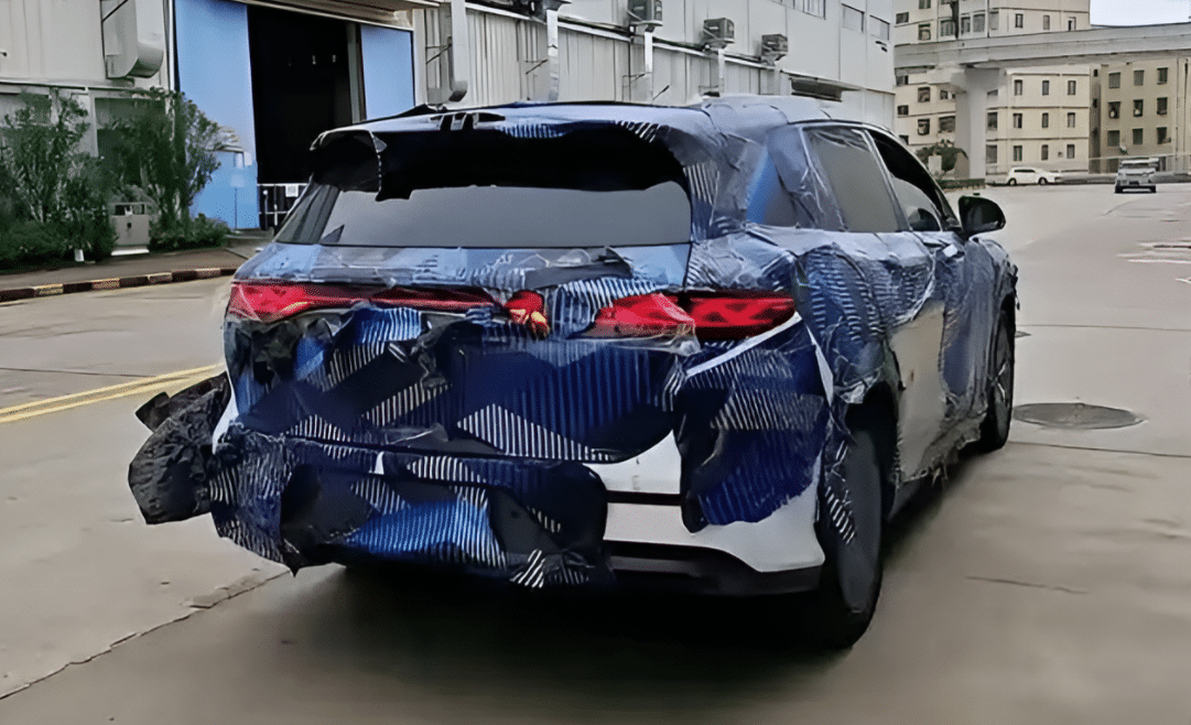 New BYD Spotted: Tang L with Drone Docking System