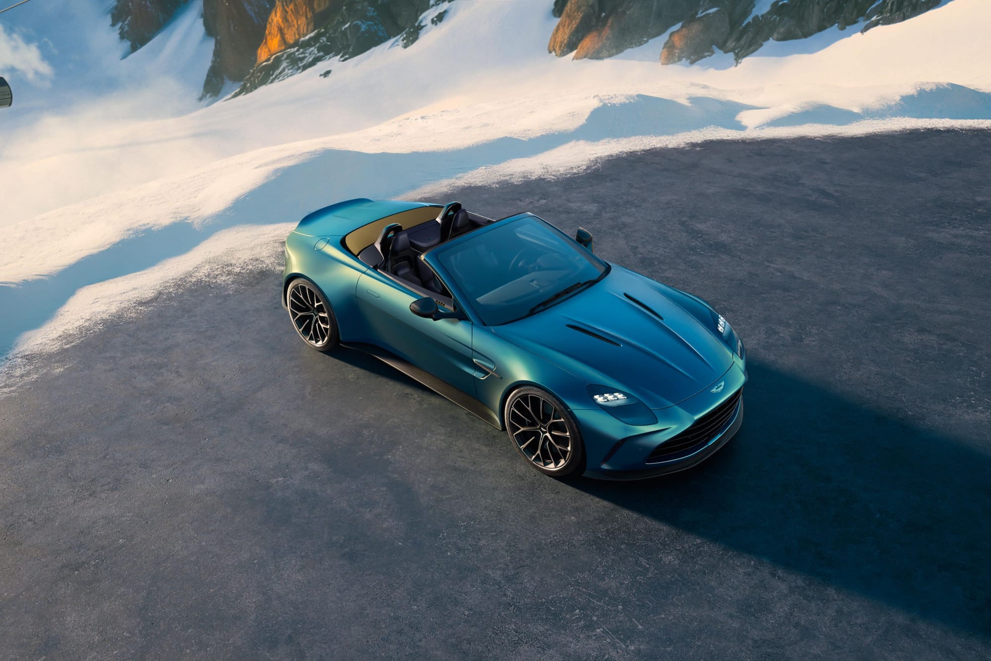 2025 Aston Martin Vantage Roadster: Open-Air Thrills with Increased Power