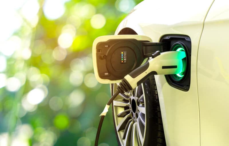 Queensland's EV Charging Network Plagued by Delays and Breakdowns