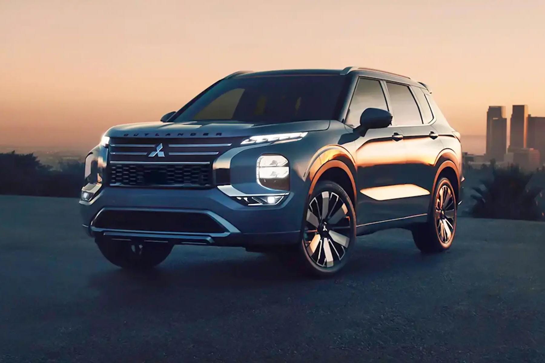 2025 Mitsubishi Outlander: Tech and Design Tweaks Aim to Cement Popularity