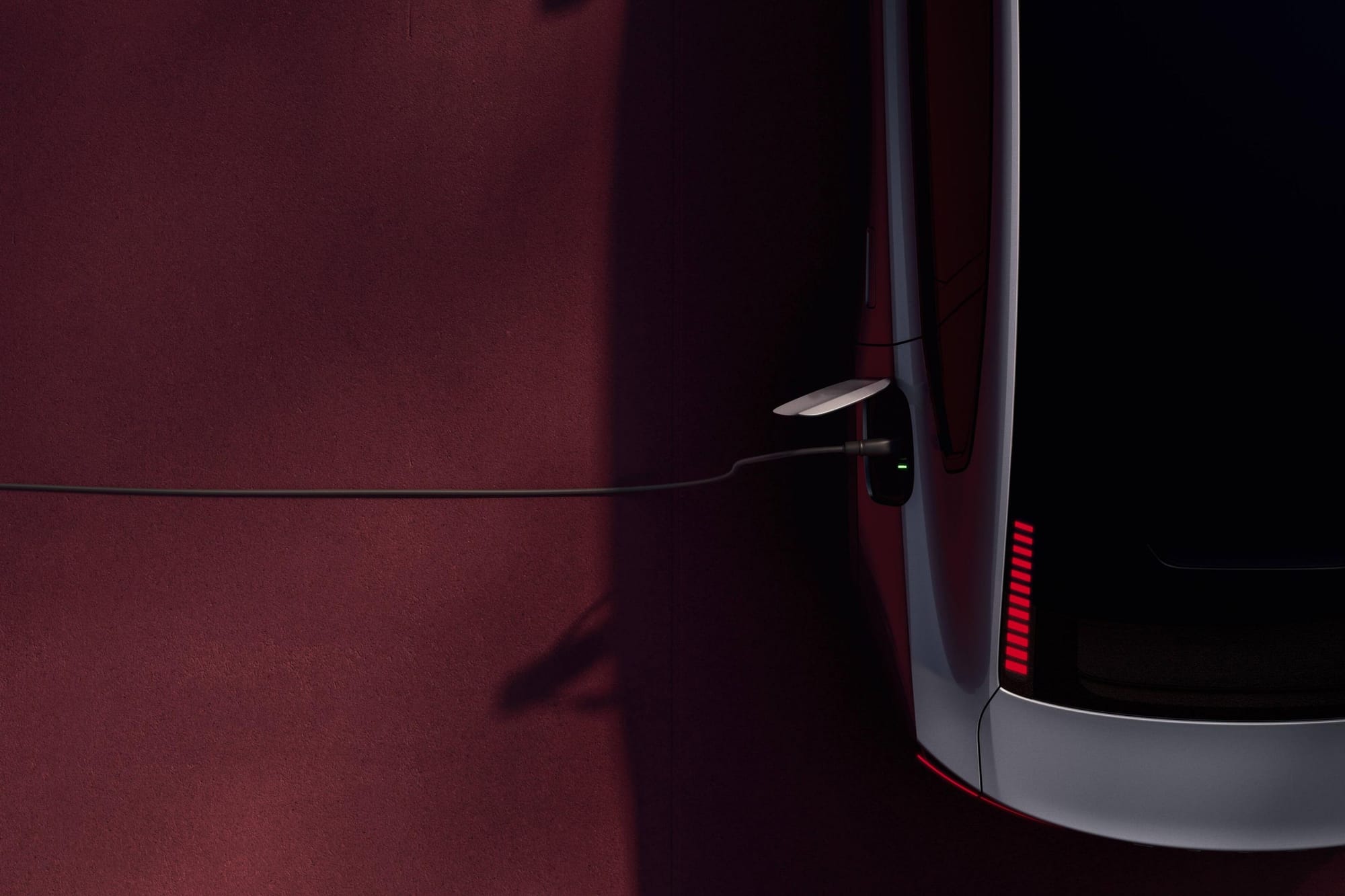 Volvo ES90 Electric Sedan Aims for 700km Range: A New Era of Luxury EVs