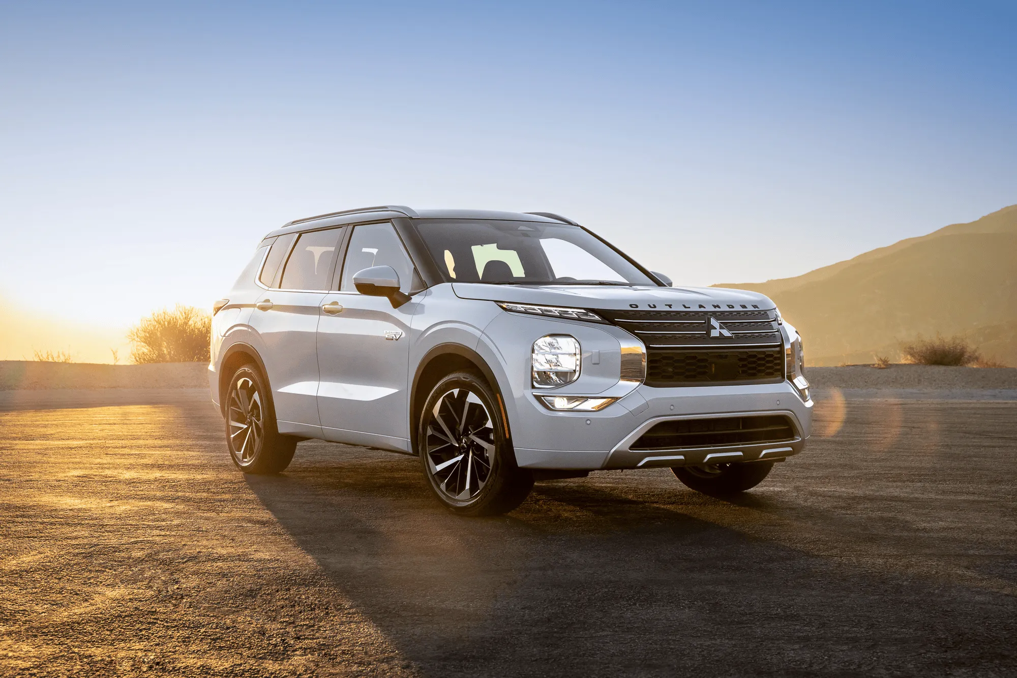 2025 Mitsubishi Outlander: Tech and Design Tweaks Aim to Cement Popularity