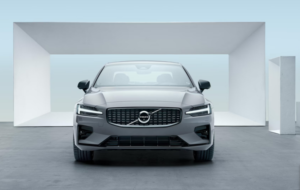 2025 Volvo S60 Mild Hybrid