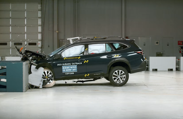 2025 Subaru Outback Crash Test