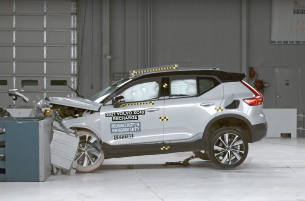 2024 Volvo XC40 Crash Test